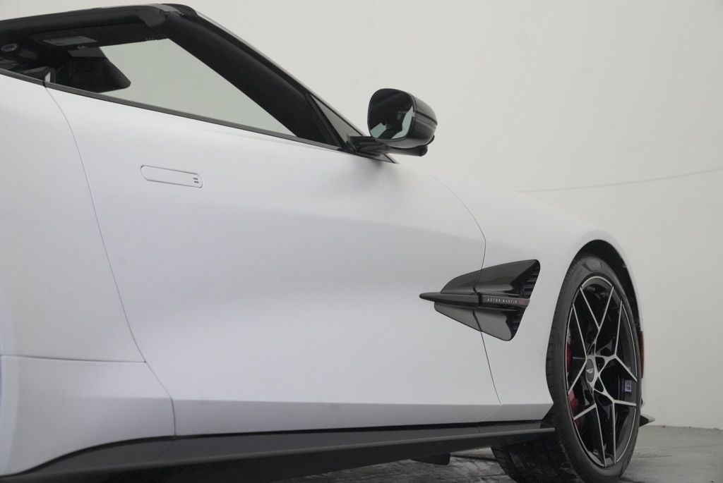 2026 Aston Martin Vanquish Volante