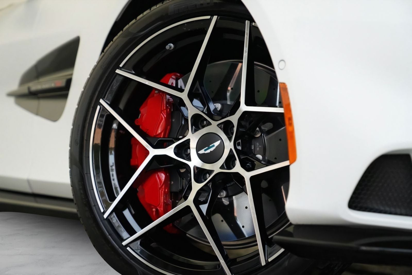 2026 Aston Martin Vanquish Volante