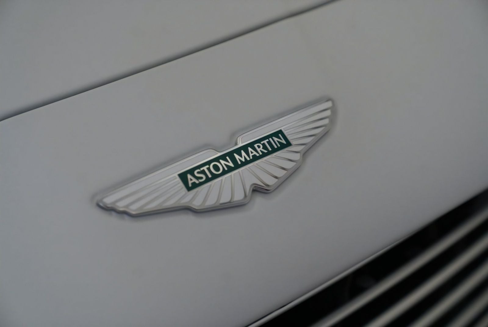 2026 Aston Martin Vanquish Volante