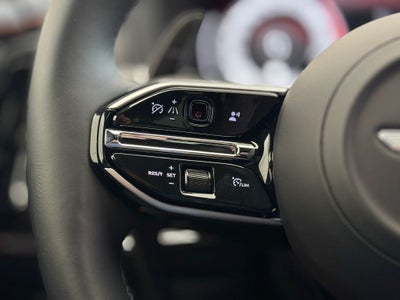 2025 Aston Martin DBX 707