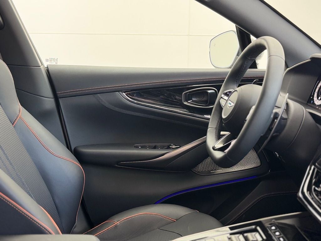 2025 Aston Martin DBX 707