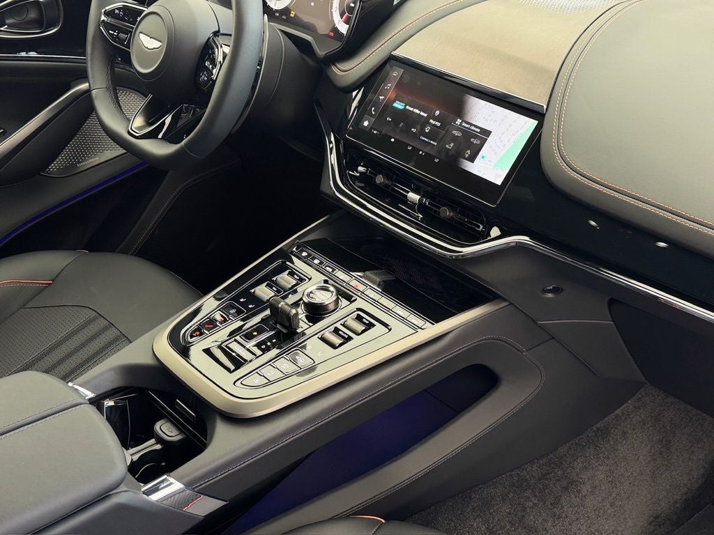 2025 Aston Martin DBX 707