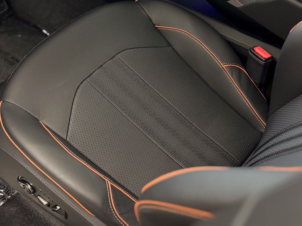 2025 Aston Martin DBX 707