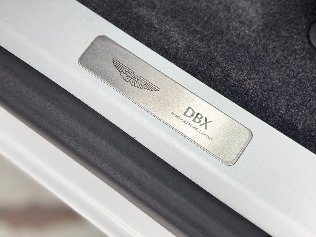 2025 Aston Martin DBX 707