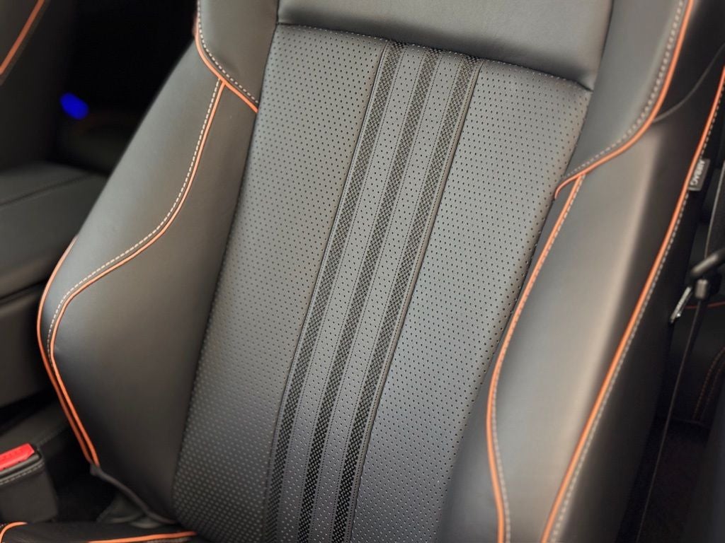 2025 Aston Martin DBX 707