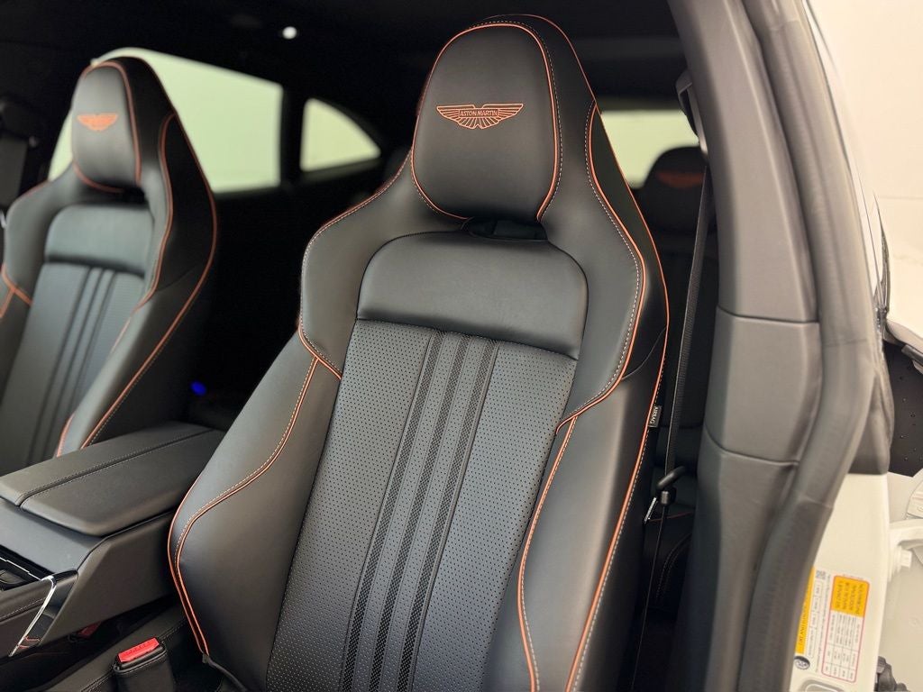 2025 Aston Martin DBX 707