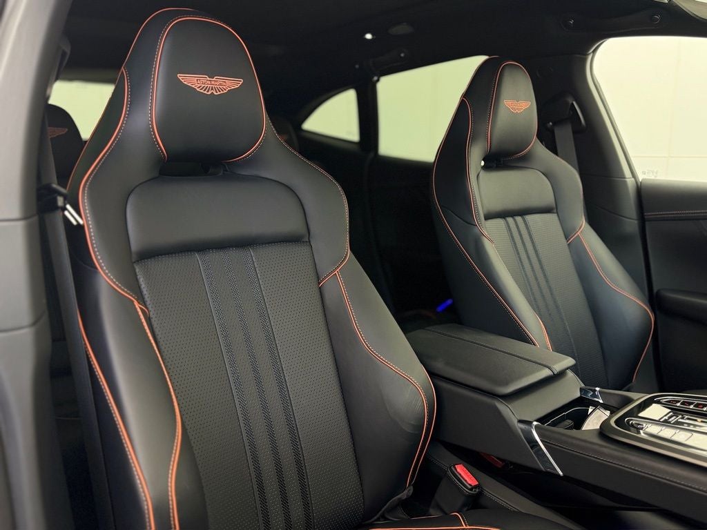 2025 Aston Martin DBX 707