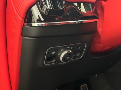 2025 Aston Martin DBX 707