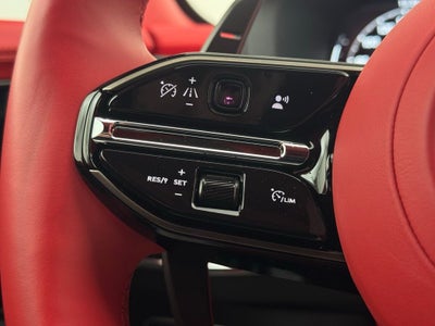 2025 Aston Martin DBX 707