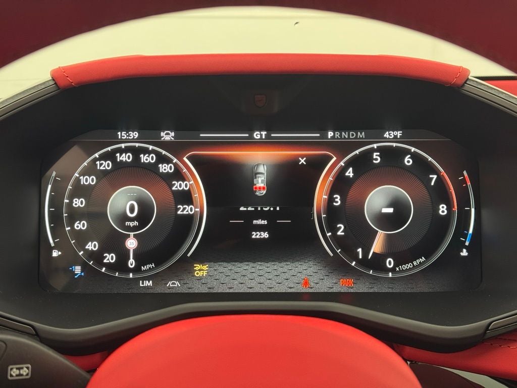 2025 Aston Martin DBX 707