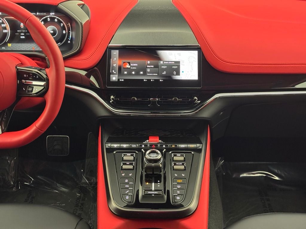 2025 Aston Martin DBX 707