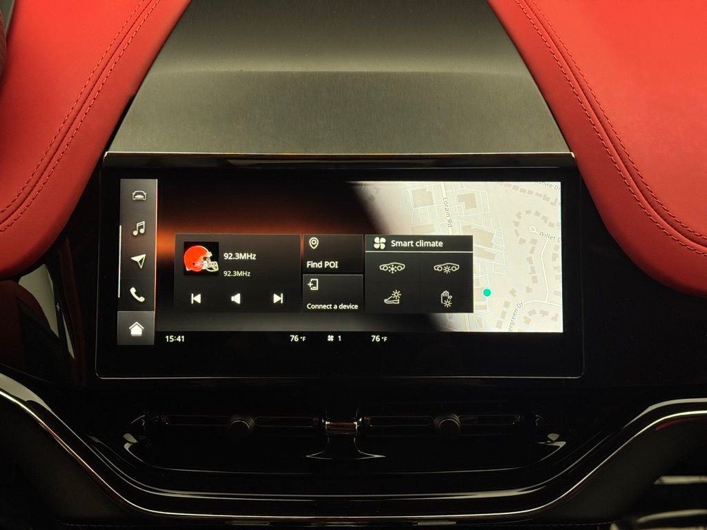 2025 Aston Martin DBX 707