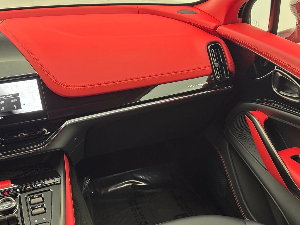 2025 Aston Martin DBX 707