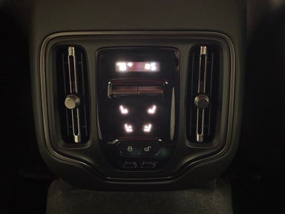 2025 Aston Martin DBX 707