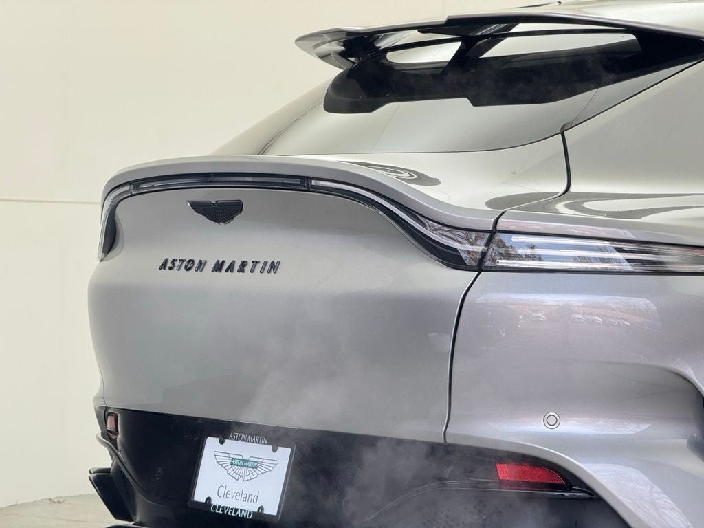 2025 Aston Martin DBX 707