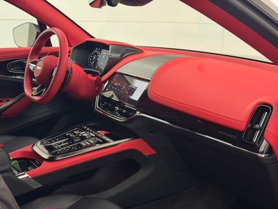 2025 Aston Martin DBX 707