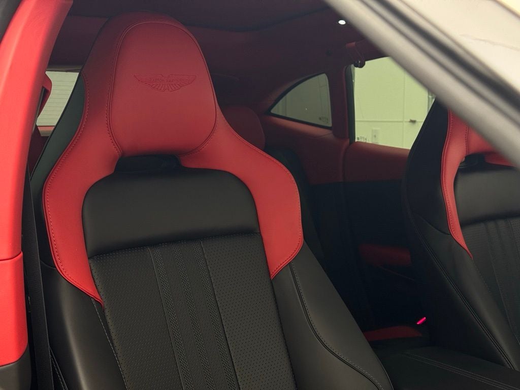 2025 Aston Martin DBX 707