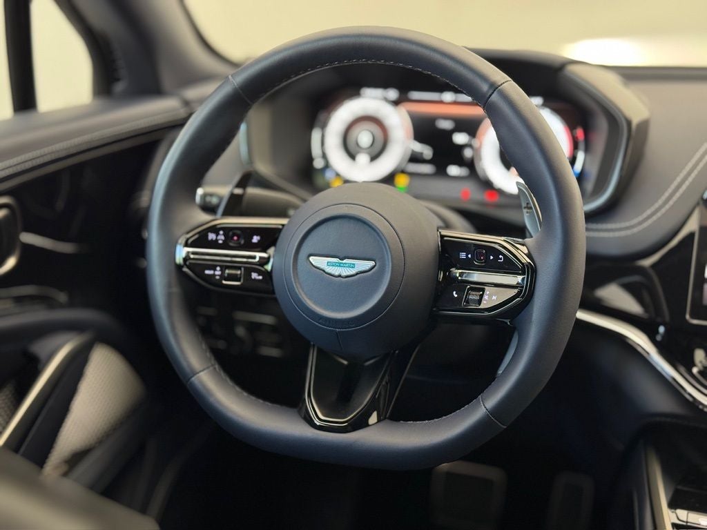 2025 Aston Martin DBX 707