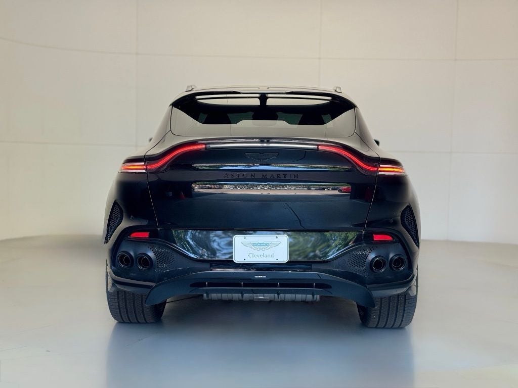 2025 Aston Martin DBX 707