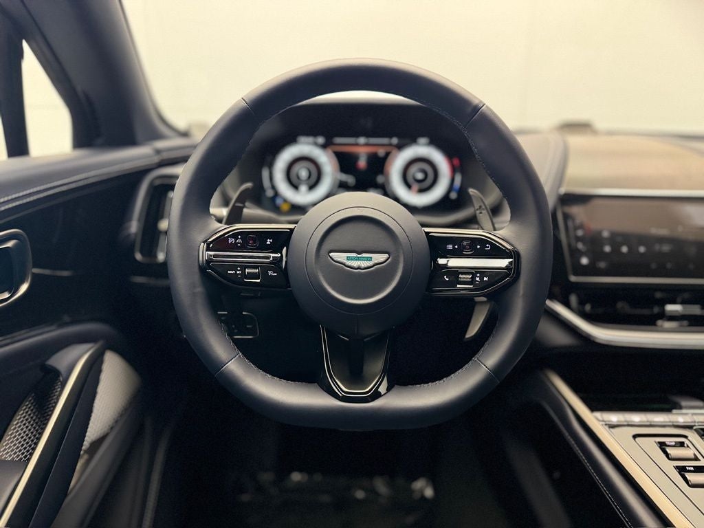 2025 Aston Martin DBX 707