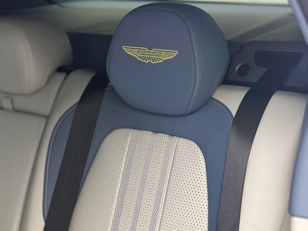 2025 Aston Martin DBX 707