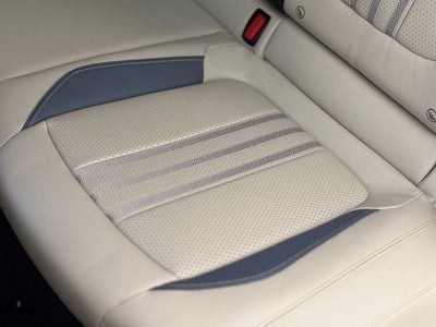 2025 Aston Martin DBX 707