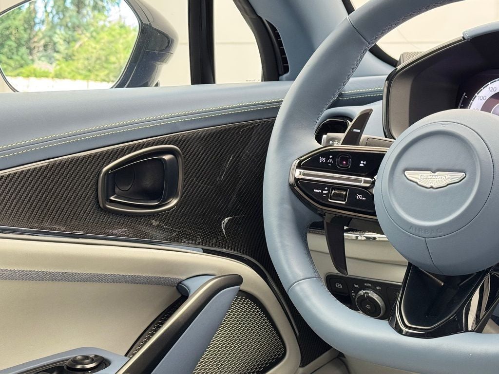 2025 Aston Martin DBX 707