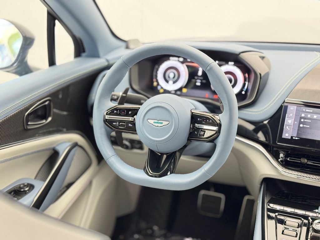 2025 Aston Martin DBX 707