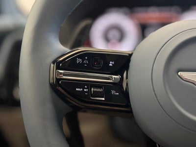 2025 Aston Martin DBX 707