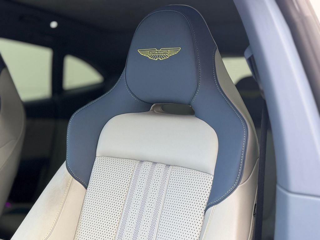 2025 Aston Martin DBX 707