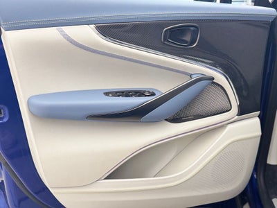 2025 Aston Martin DBX 707