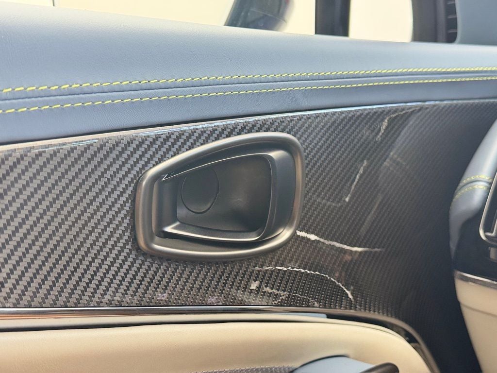 2025 Aston Martin DBX 707