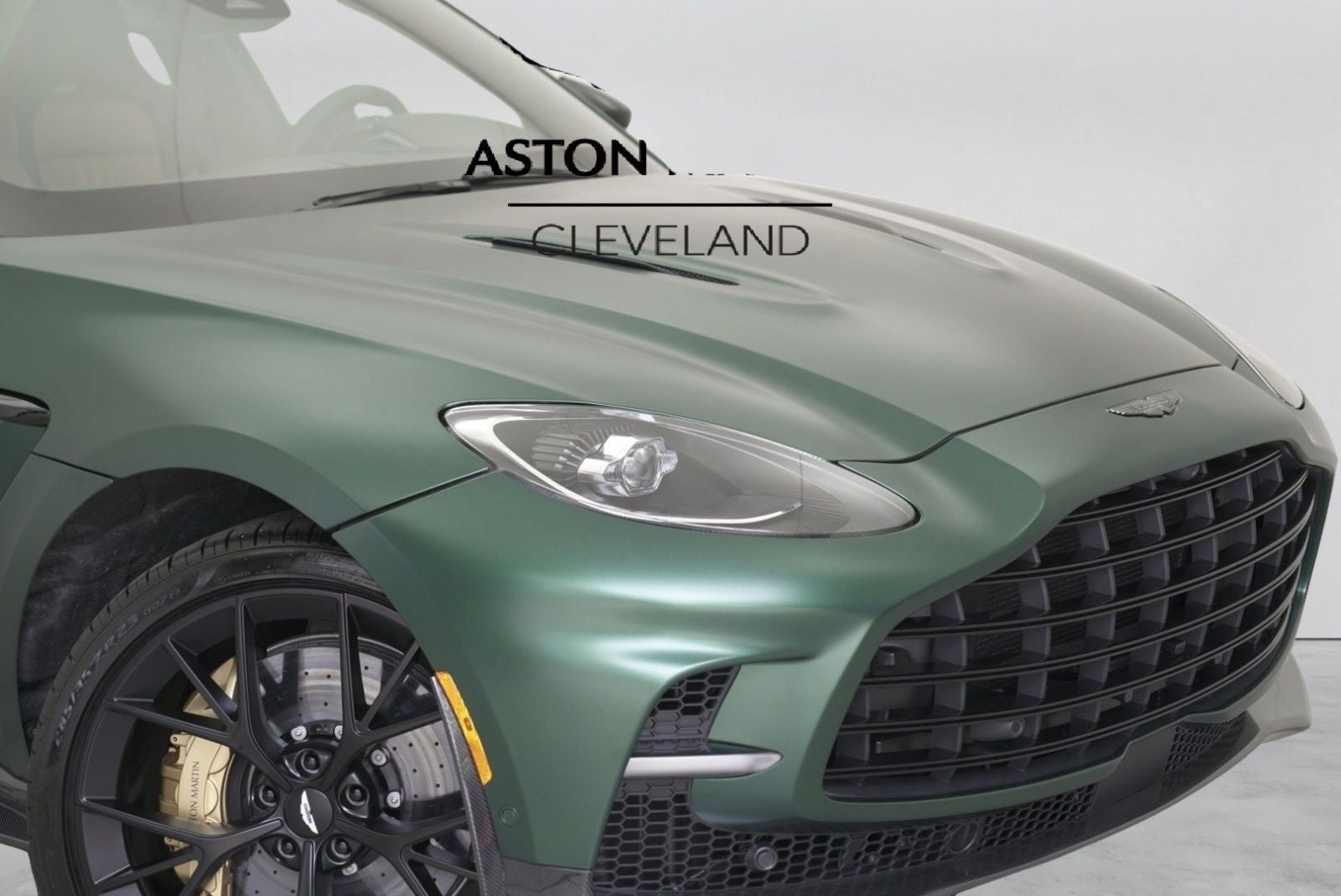 2025 Aston Martin DBX 707