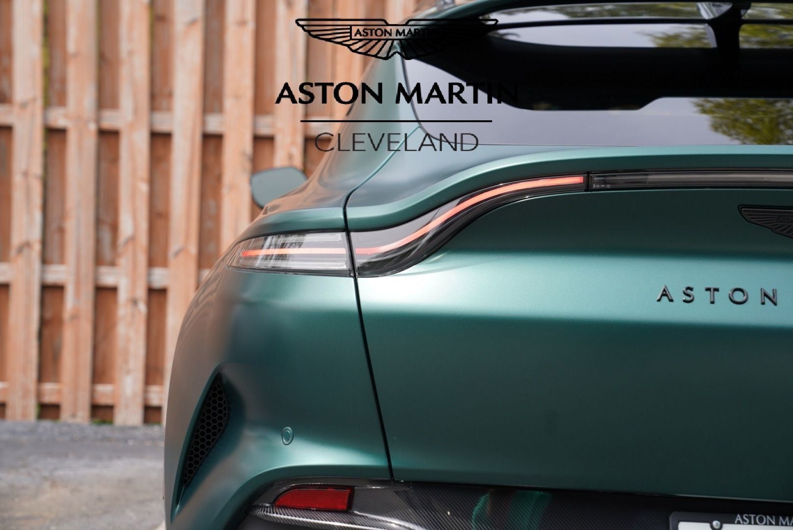 2025 Aston Martin DBX 707