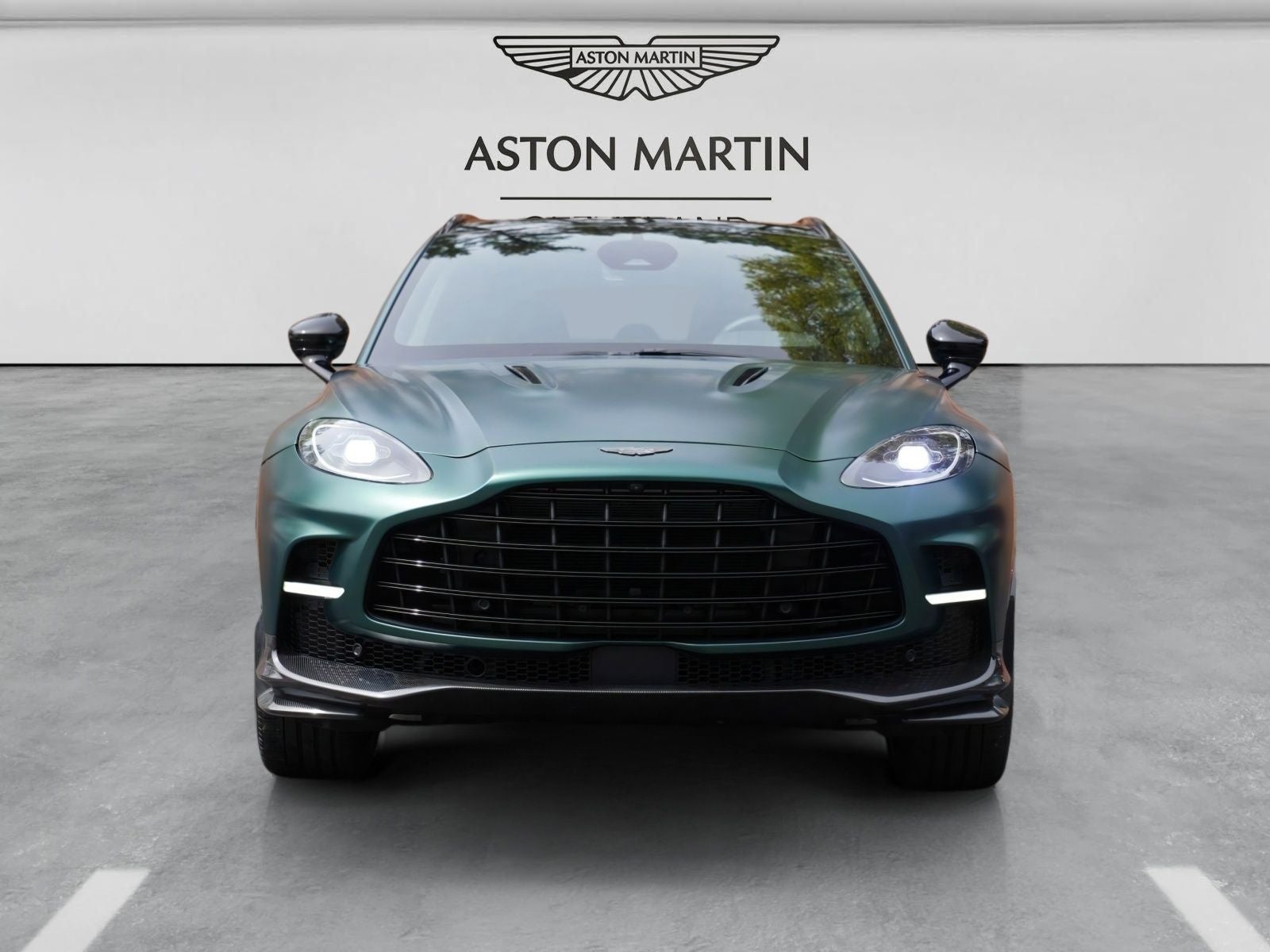 2025 Aston Martin DBX 707