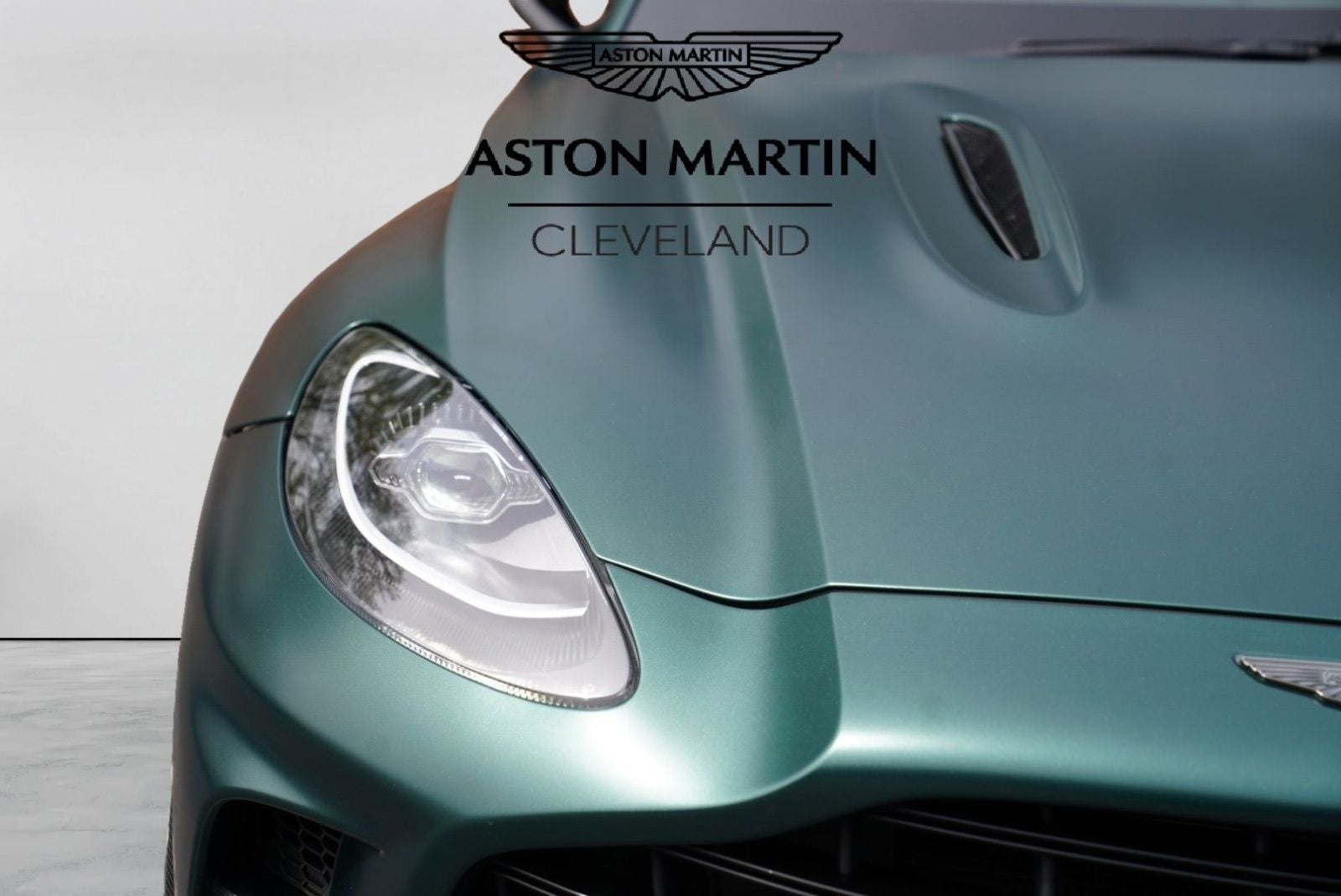 2025 Aston Martin DBX 707