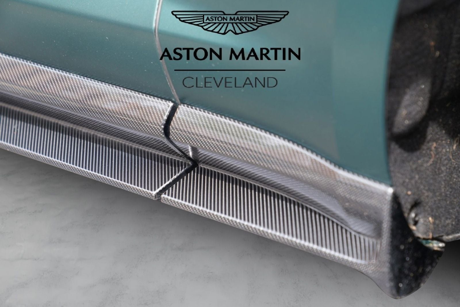 2025 Aston Martin DBX 707