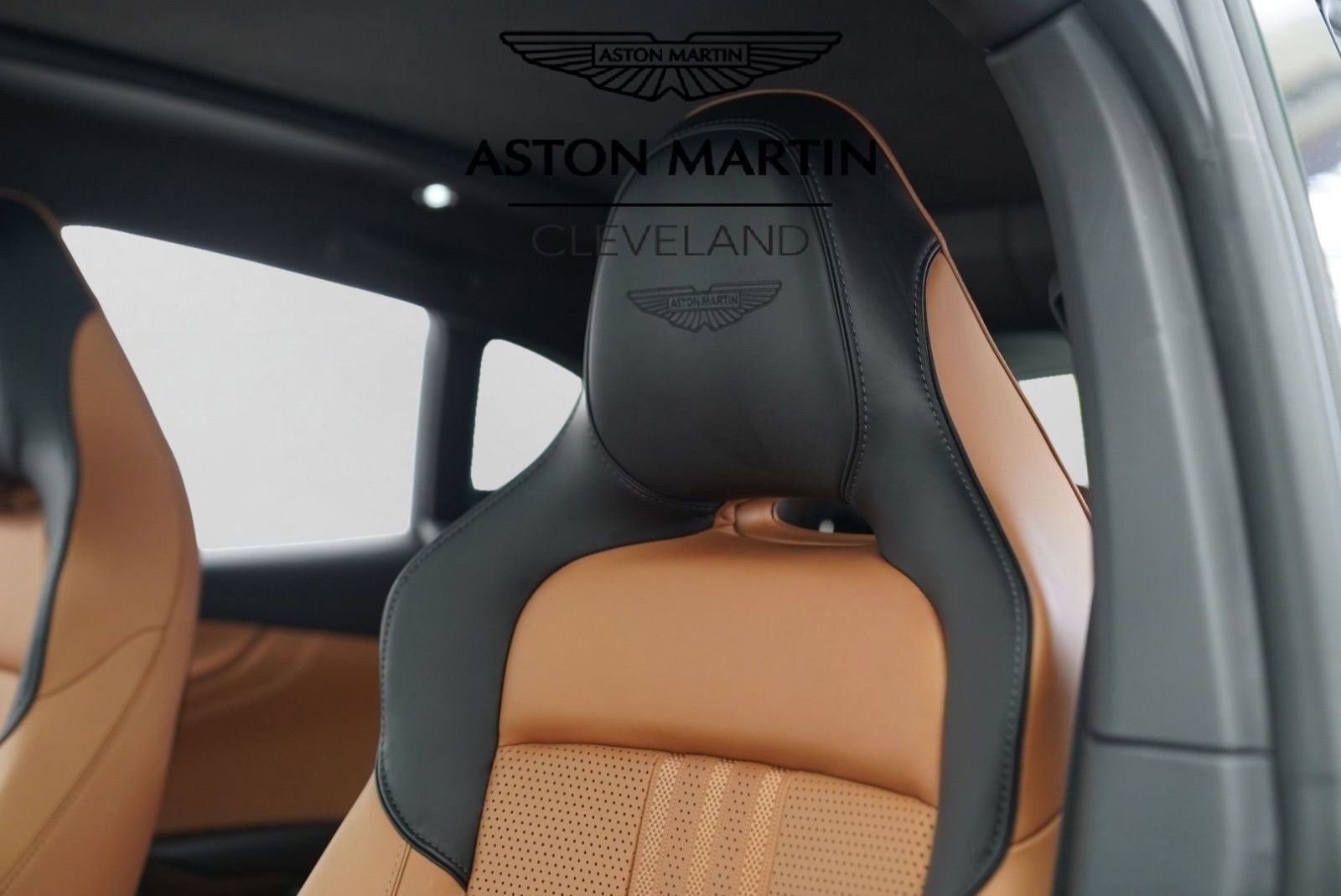 2025 Aston Martin DBX 707