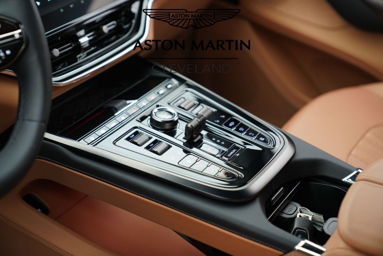 2025 Aston Martin DBX 707