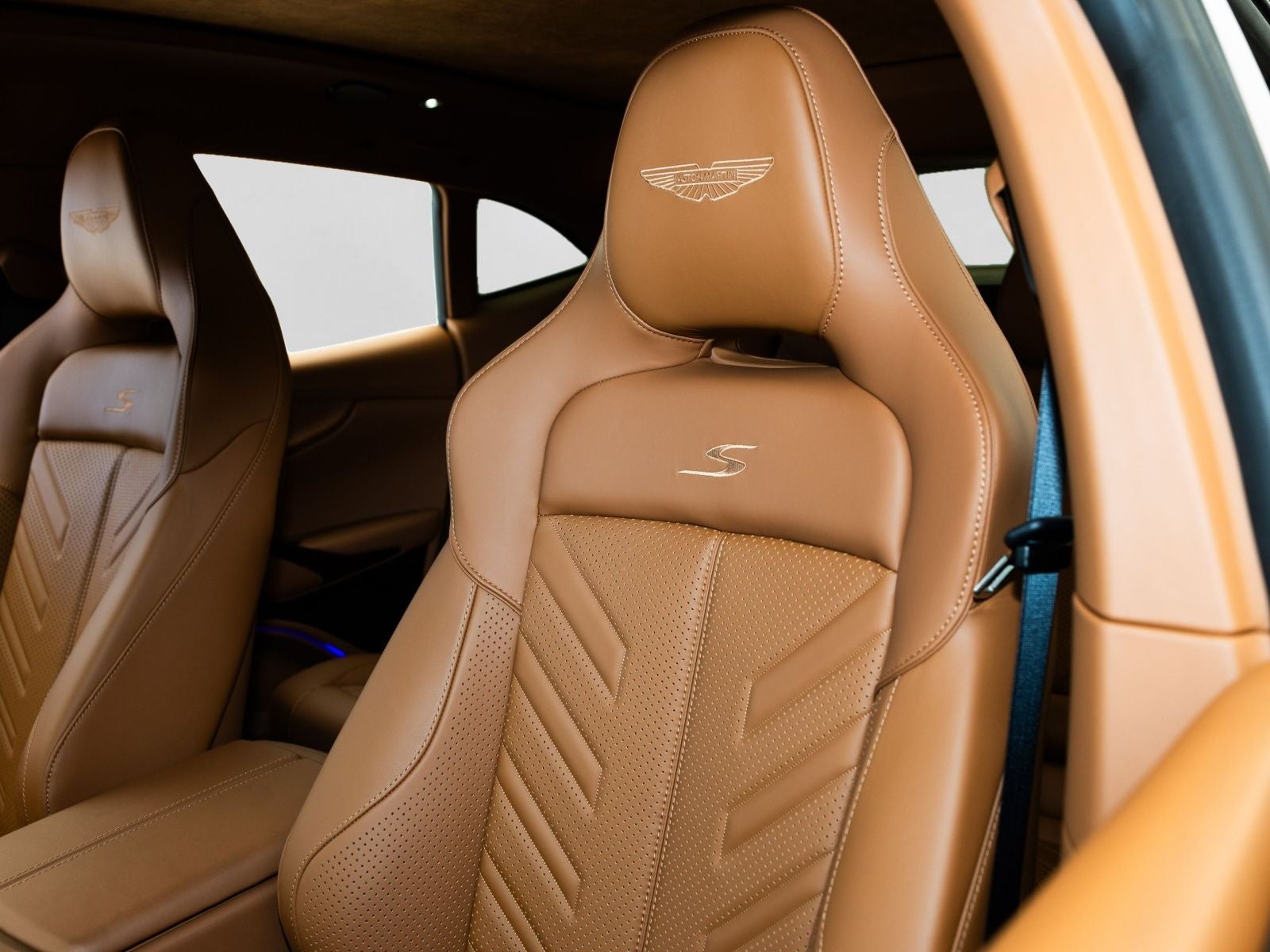 2026 Aston Martin DBX S
