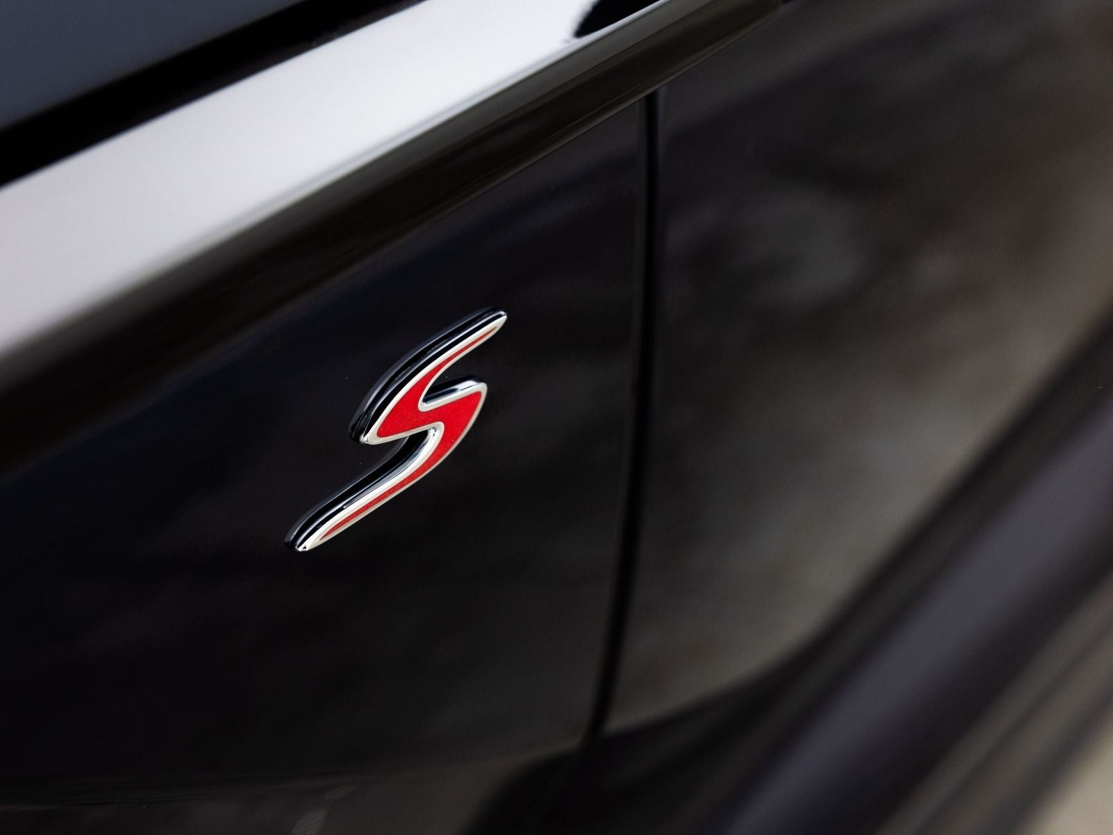 2026 Aston Martin DBX S