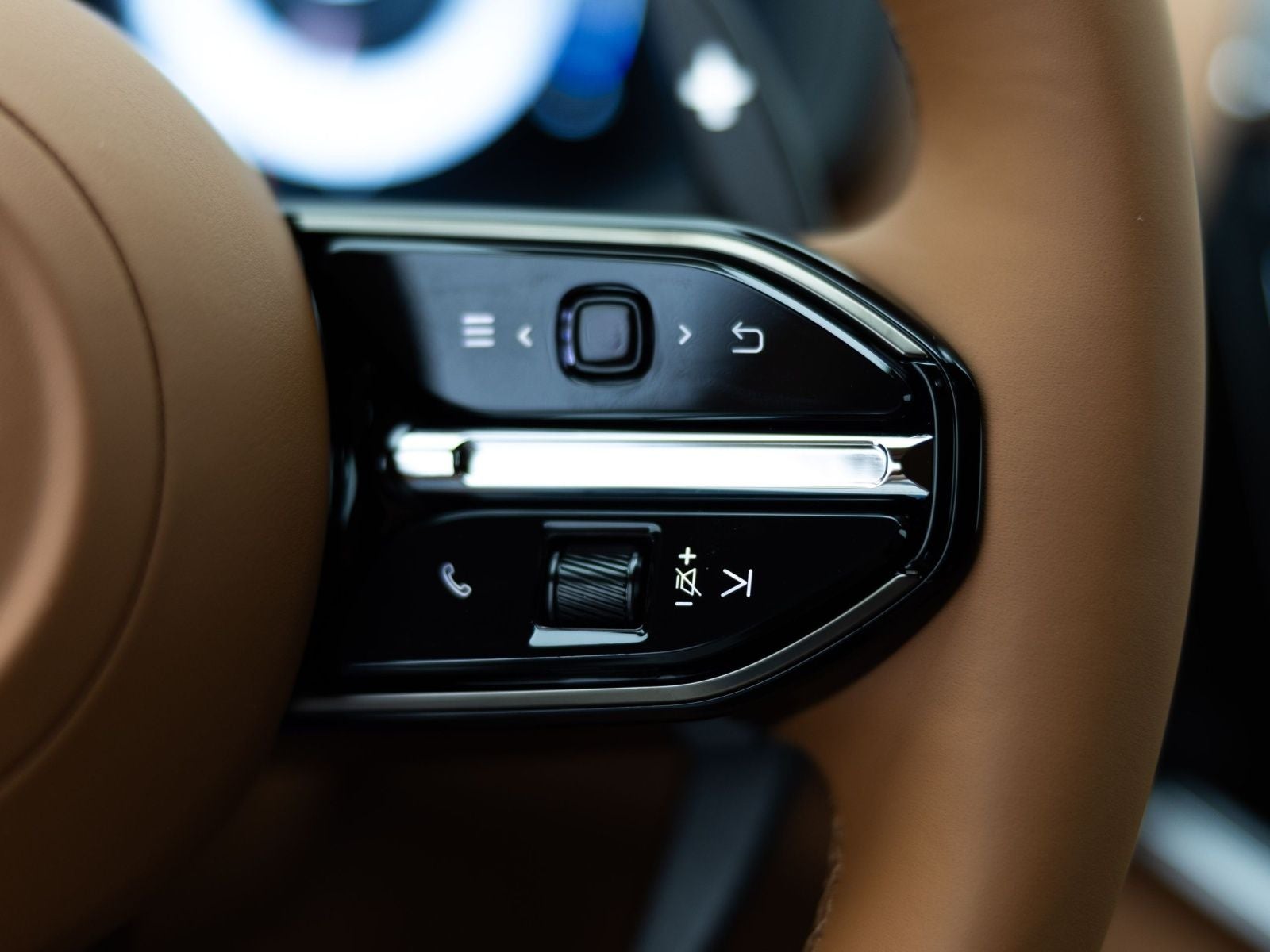 2026 Aston Martin DBX S