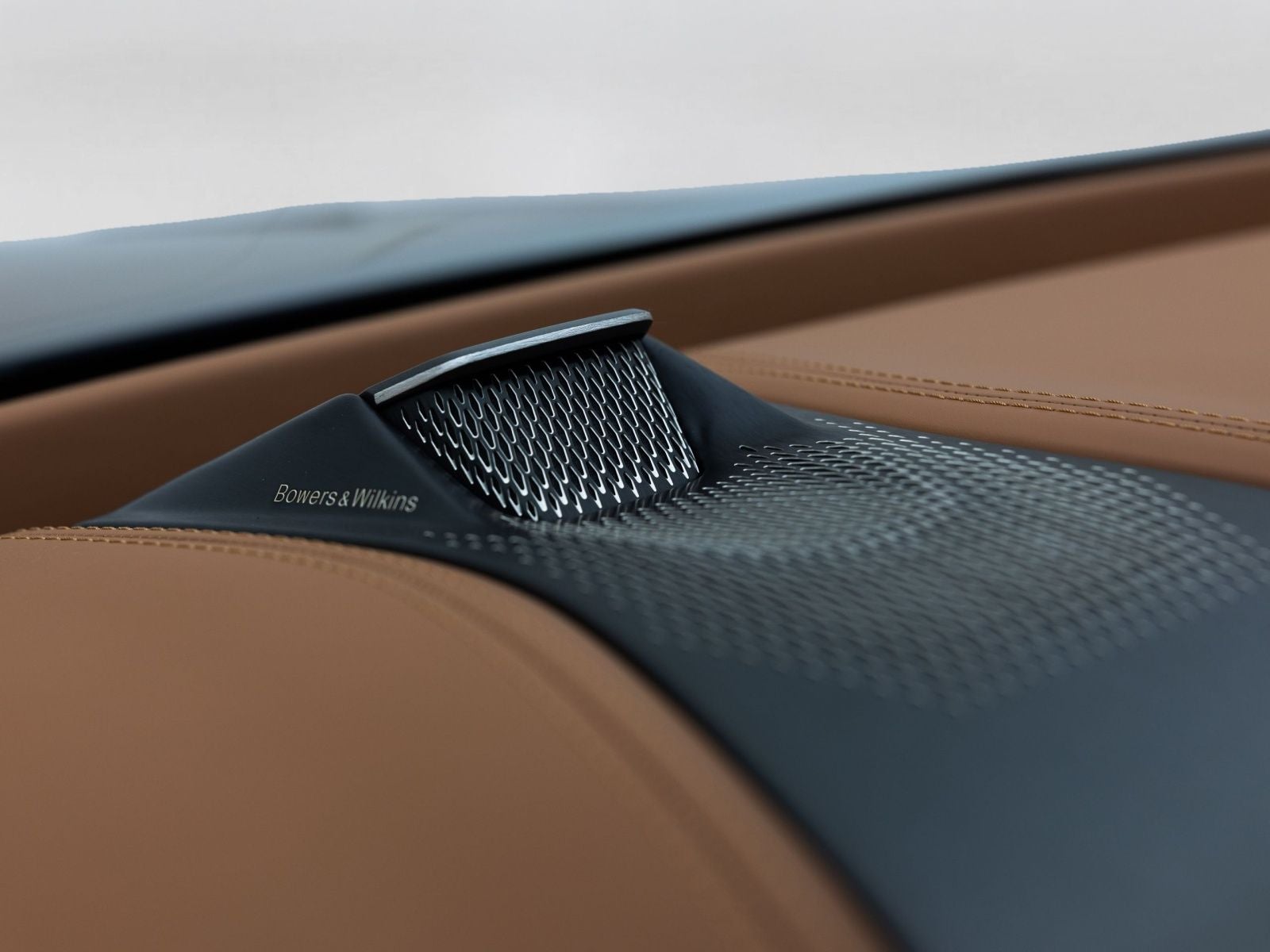 2026 Aston Martin DBX S