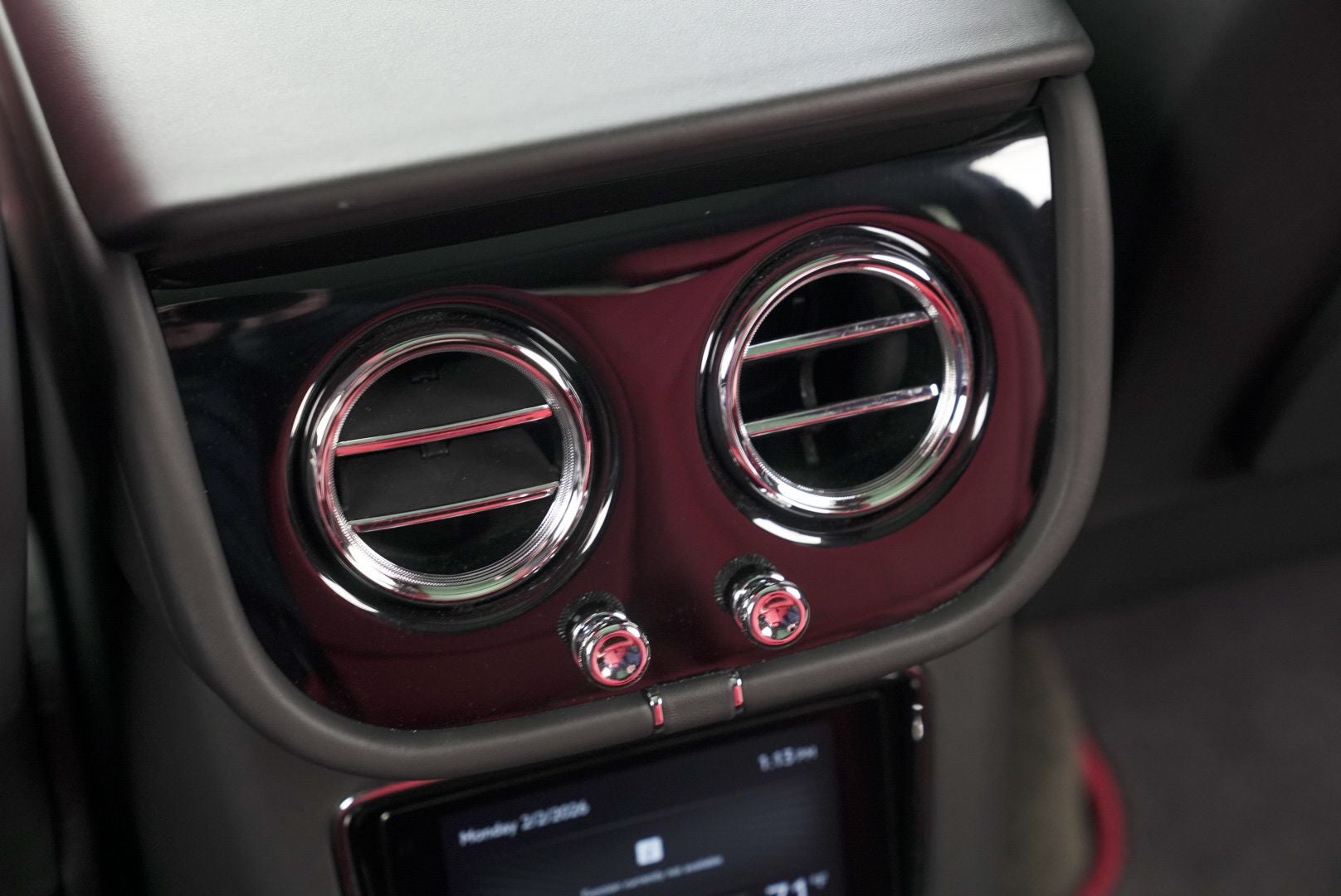 2022 Bentley Bentayga V8