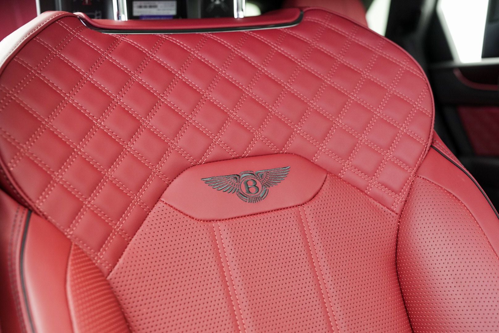 2022 Bentley Bentayga V8