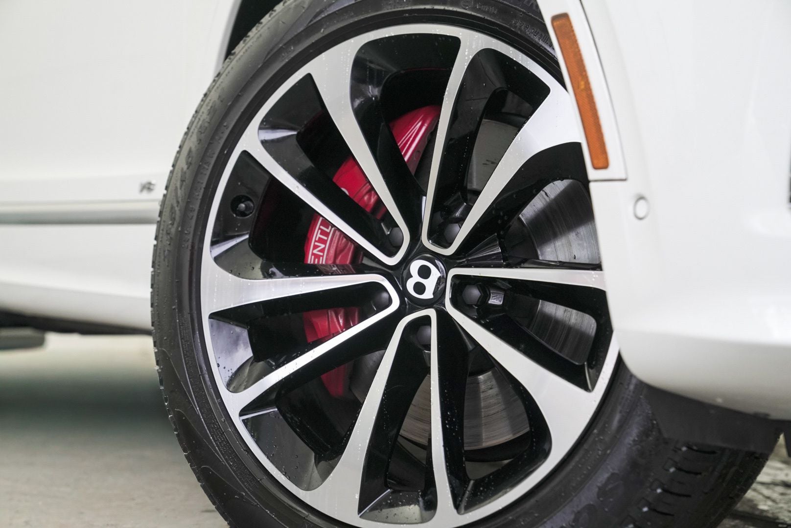 2022 Bentley Bentayga V8