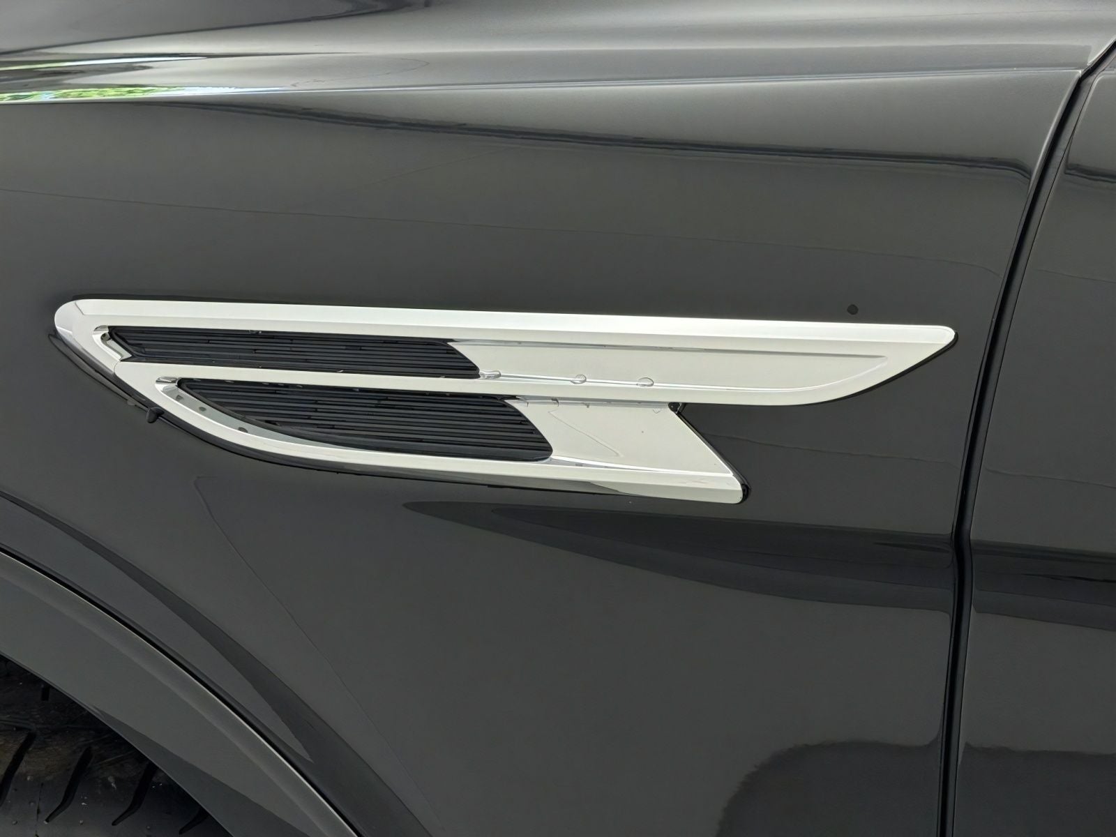 2025 Bentley Bentayga Azure
