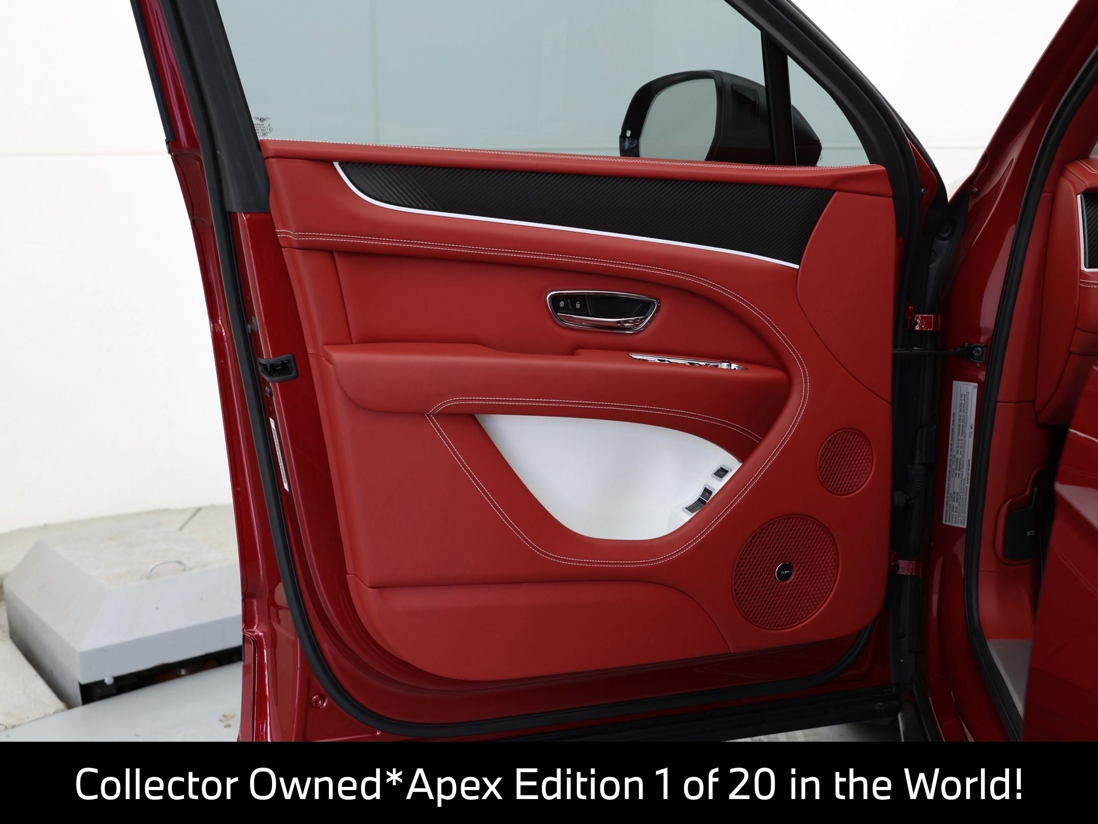 2025 Bentley Bentayga V8