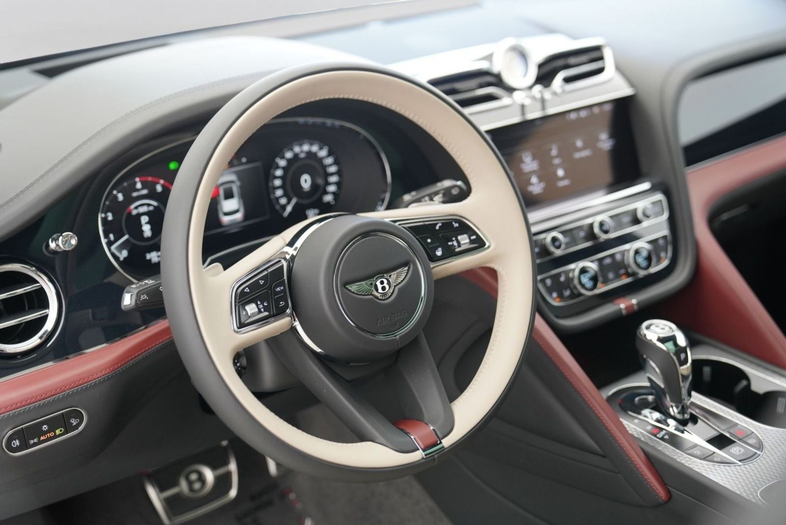 2026 Bentley Bentayga EWB Mulliner