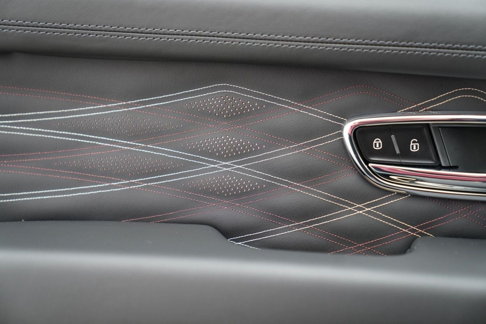 2026 Bentley Bentayga EWB Mulliner